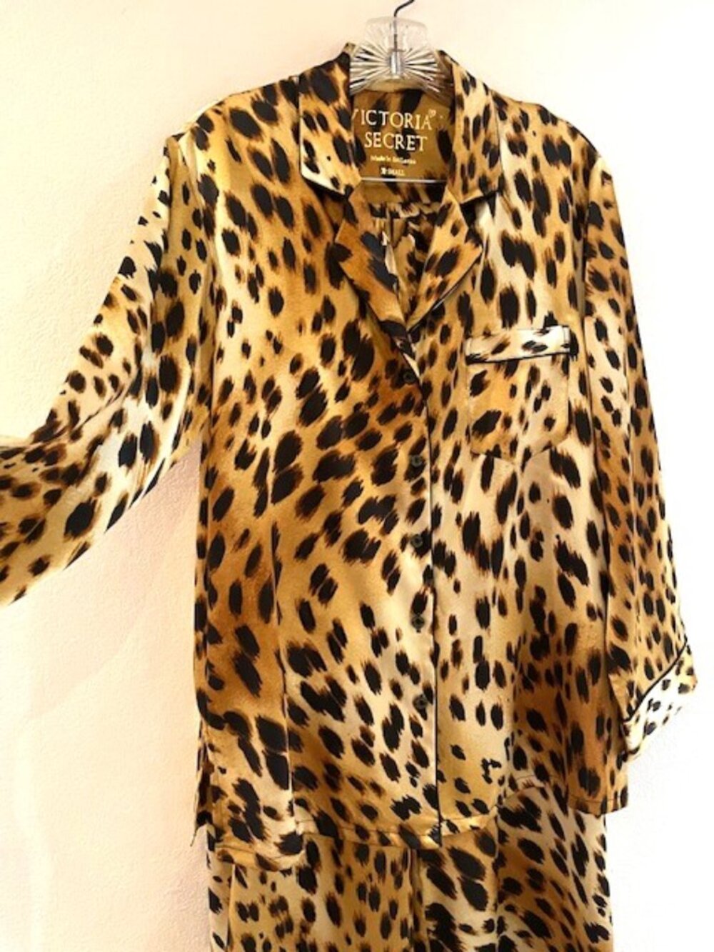 Victoria”s Secret Women’s Satin Pijama Set Leopard Print